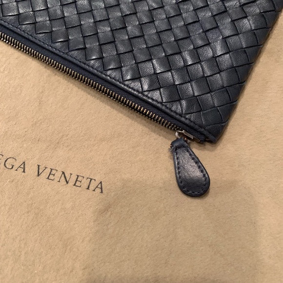 Bottega Veneta clutch bag 🖤 - Picture 7 of 8